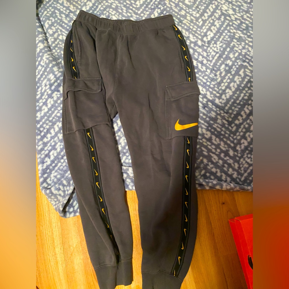 Dark Gray Nike SweatPants.